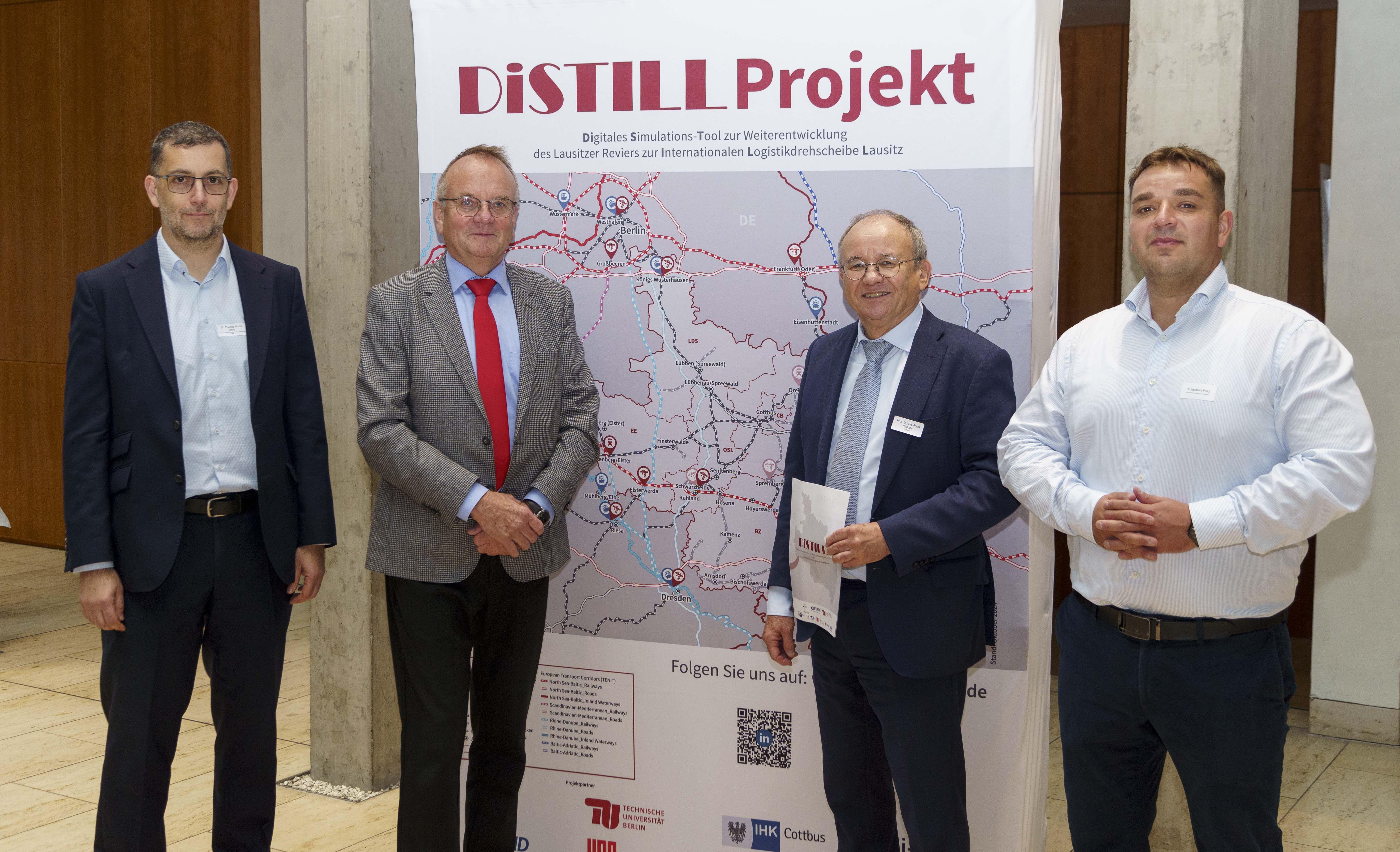 C.-A. Uhlig(GF TSS GmbH)_D. Tabbert(Min. für Infrastruktur Brandenburg) Prof. Dr.-Ing. F. Straube(TU Berlin)_Dr. N. Földi(B.-minist. Digitales)